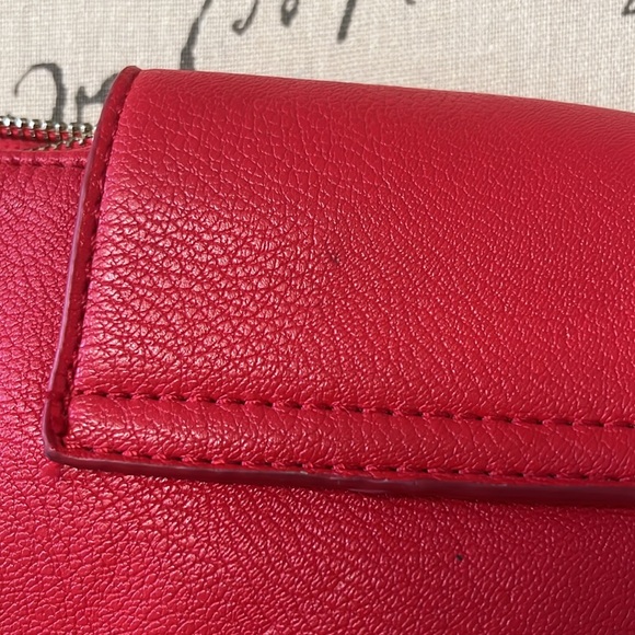 Michael Kors Crossbody - Picture 11 of 11